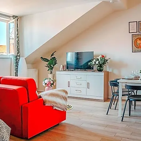 Retreat Aparthotel 4*